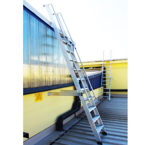 Escalera de acceso con desembarco DIA